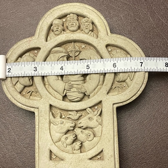 Nativity scene in concrete by Carruth. - Picture 8 of 12